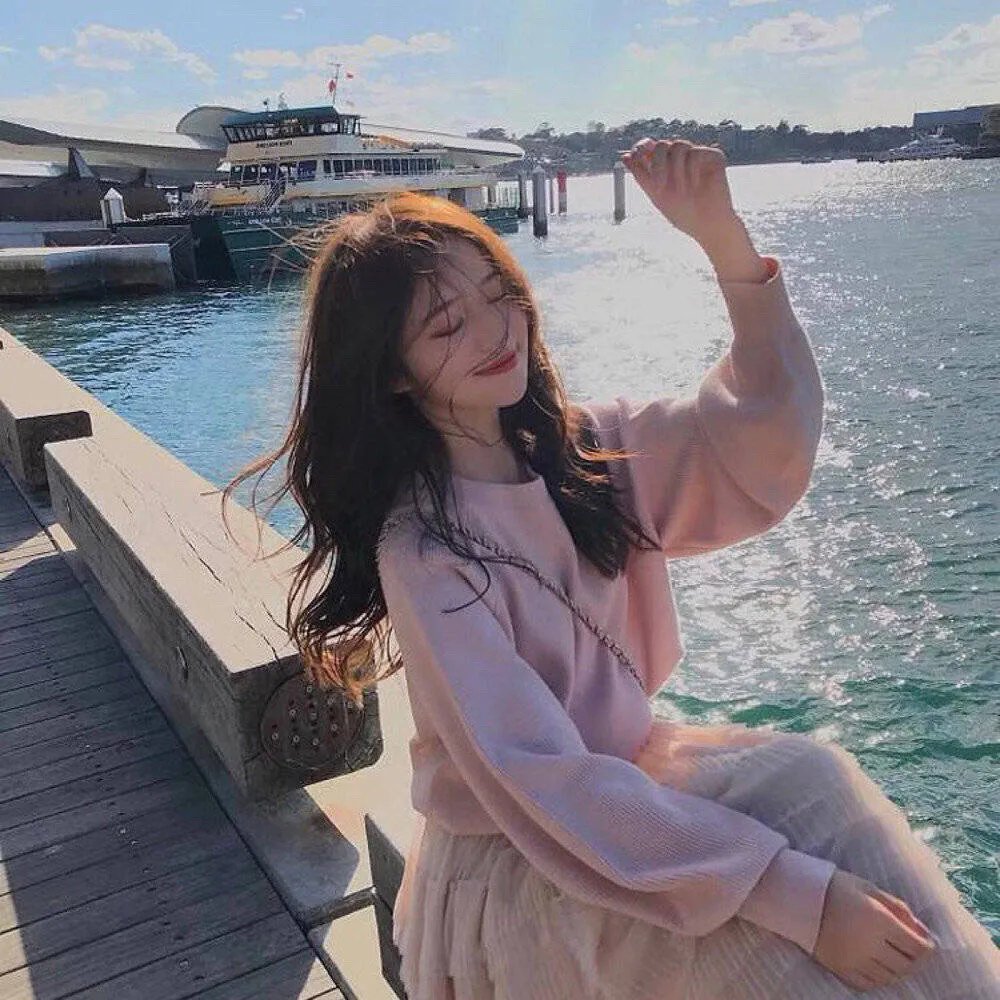 麻辣老师1这个女生有点冷